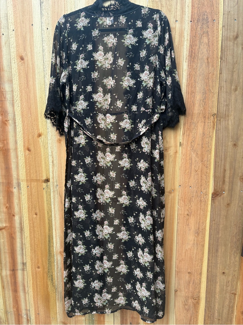 Band of Gypsies Black Dark Floral Sheer Lace-Trim Kimono Robe - Picture 6 of 7